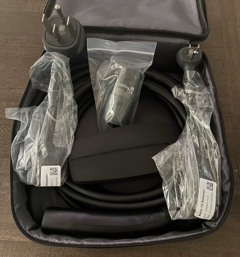 Tesla model x charger - y,