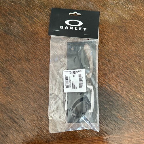 New authentic oakley radar - new,